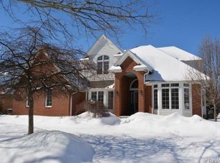 20933 Dundee Dr, Novi, MI 48375