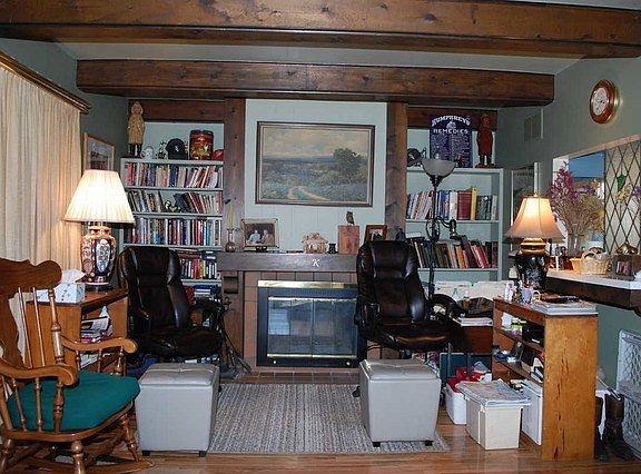 4th image of 1910 Aspen Ln