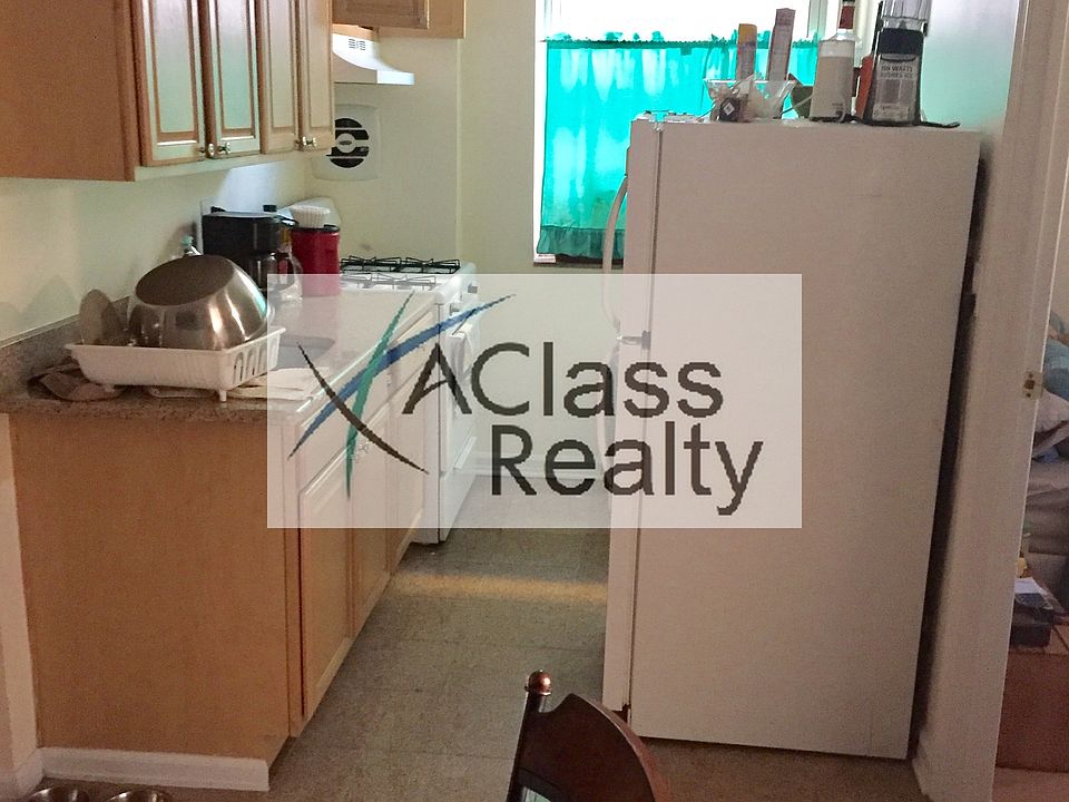 1st image of 3263 43rd St #2R
