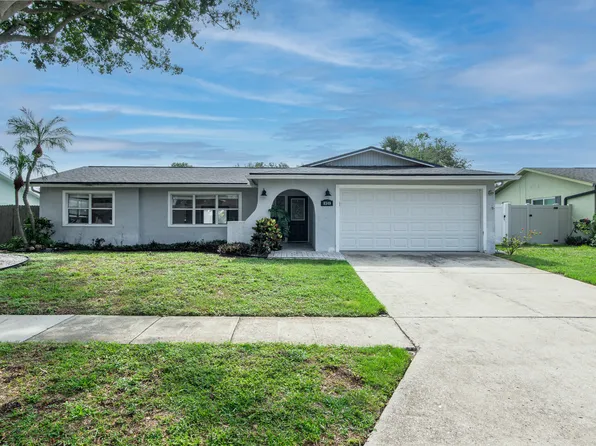 8349 Monarch Cir, Seminole, FL 33772