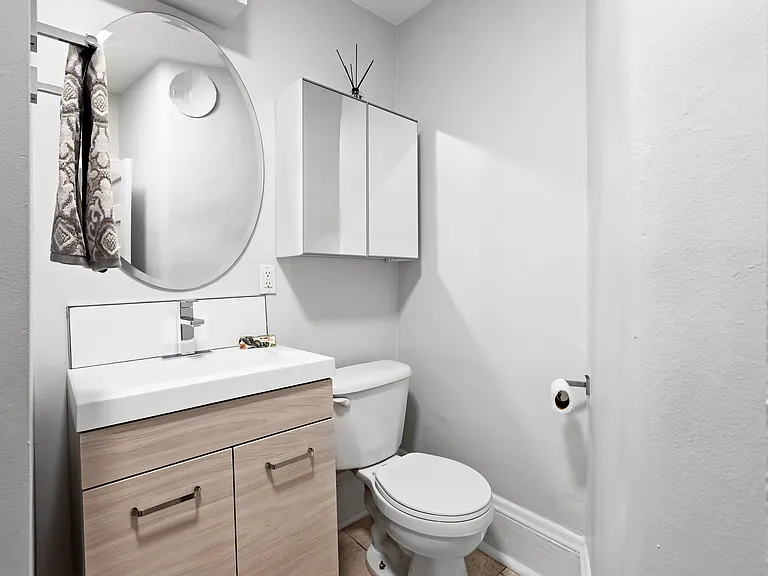 360 Friel St — Photo 30