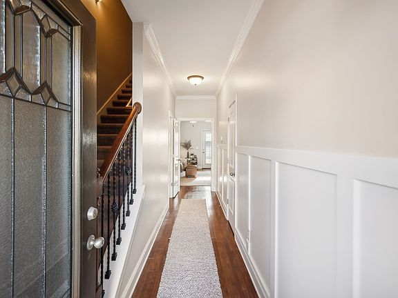 3rd image of 816 General Cabot Ct