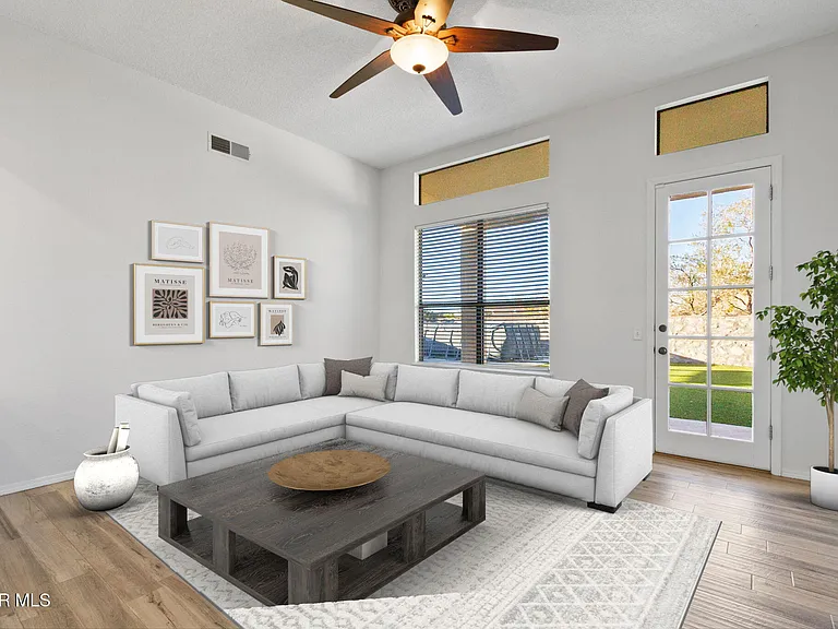 6401 Franklin Ridge Dr — Photo 10