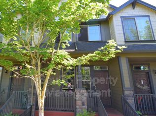 1419 NE Lockheart Ln #1, Hillsboro, OR 97124