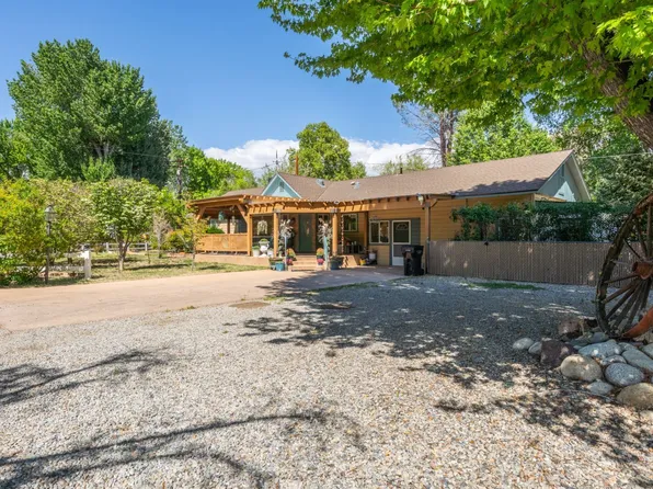 324 McLaren Ln, Bishop, CA 93514