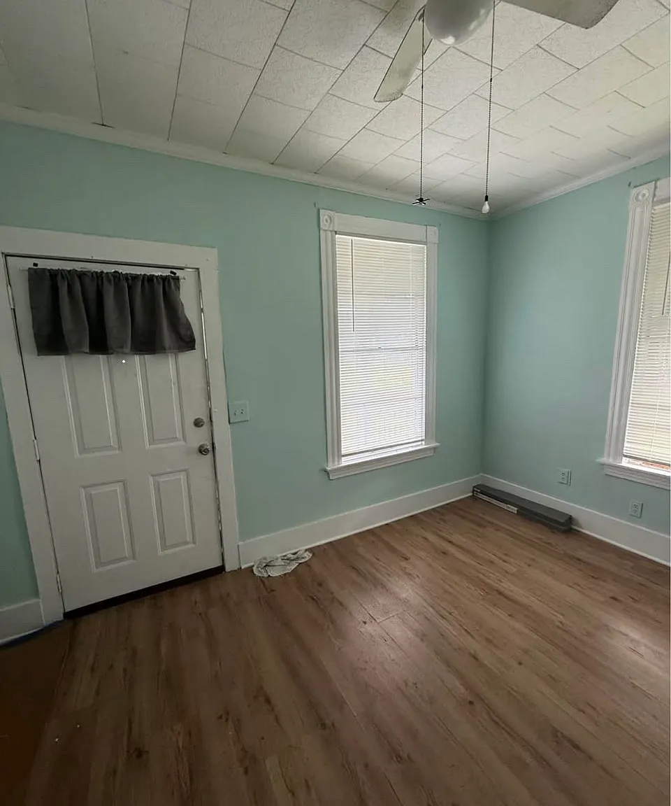 2 bed, 1000 sqft, $700 — Photo 3