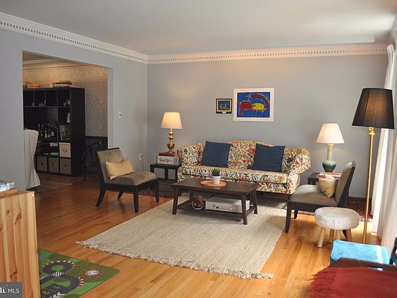 3rd image of 9616 Ceralene Dr