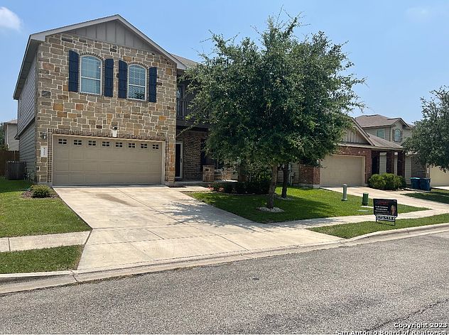 1st image of 521 Stonebrook Dr