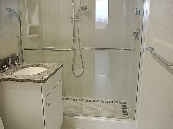 26910 Grand Central Pkwy APT 4V, Floral Park, NY 11005