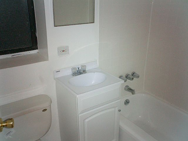 2nd image of 164 E 107th St APT 4C