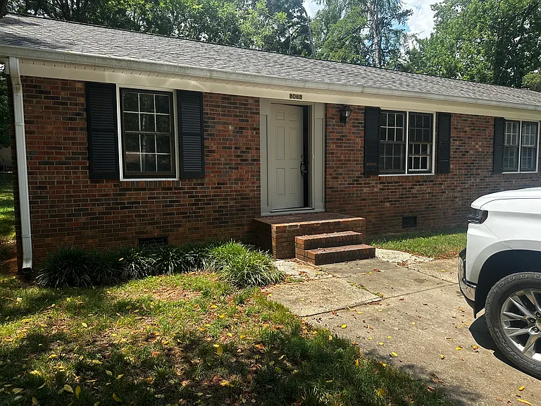 806 Peeler St #B — Photo 9