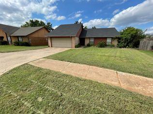 612 Country Side Trl, Edmond, OK 73012