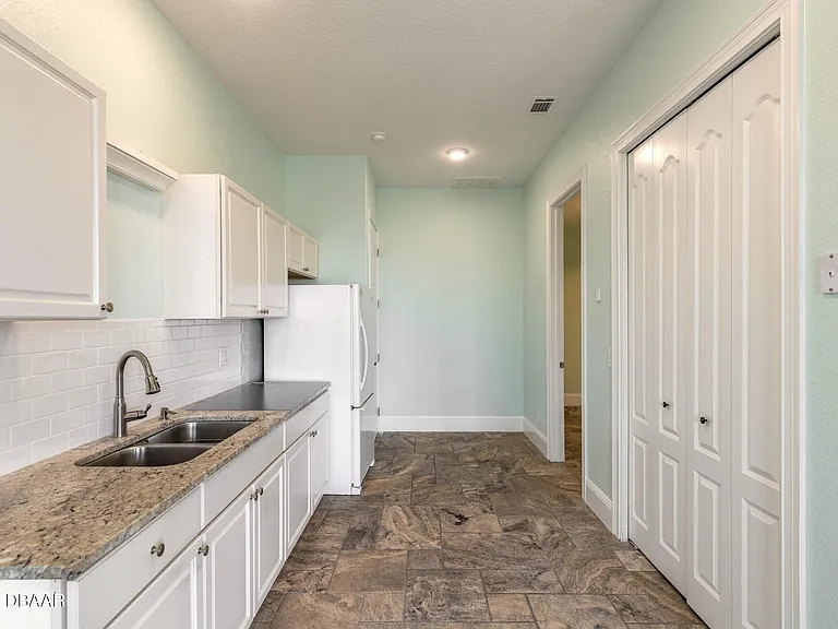 2288 S Ocean Shore Blvd — Photo 10