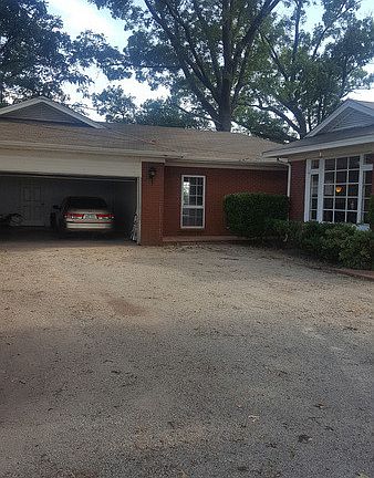 2nd image of 1507 W Semmes Ave
