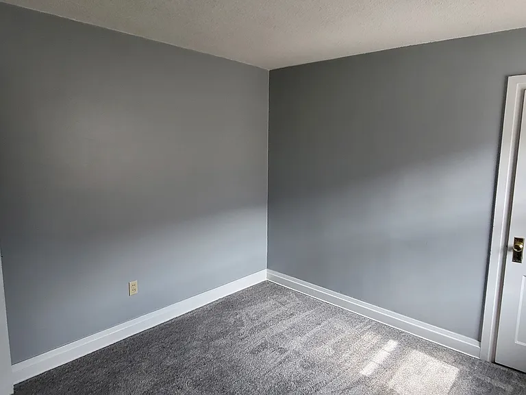 814 W 34th St — Photo 15