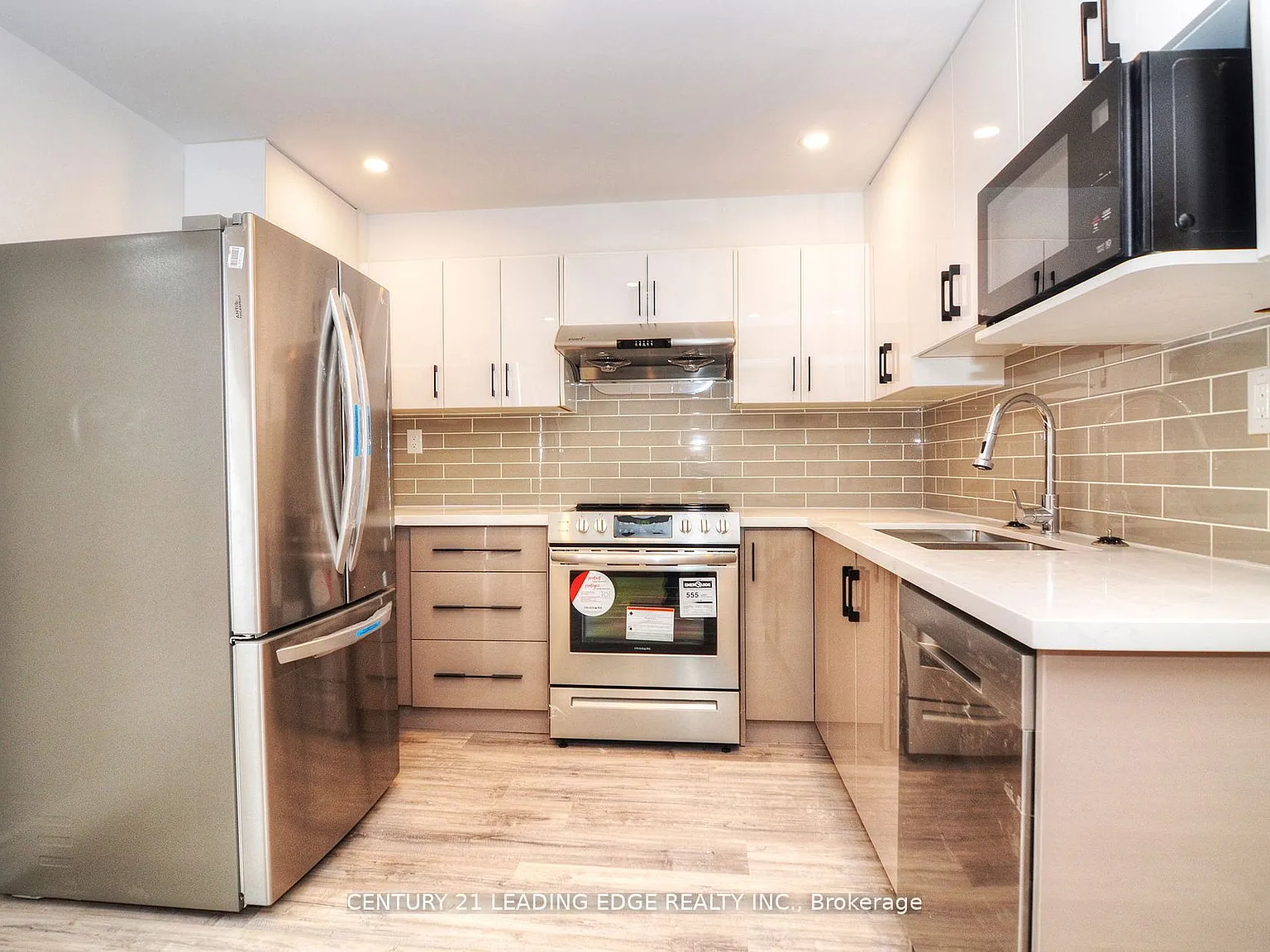 3 bed, $2,100 — Photo 2