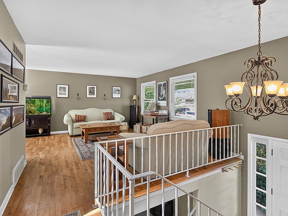 5th image of 2130 Creglow Dr
