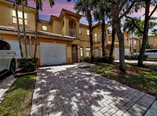 858 NW 170th Ter #858, Pembroke Pines, FL 33028