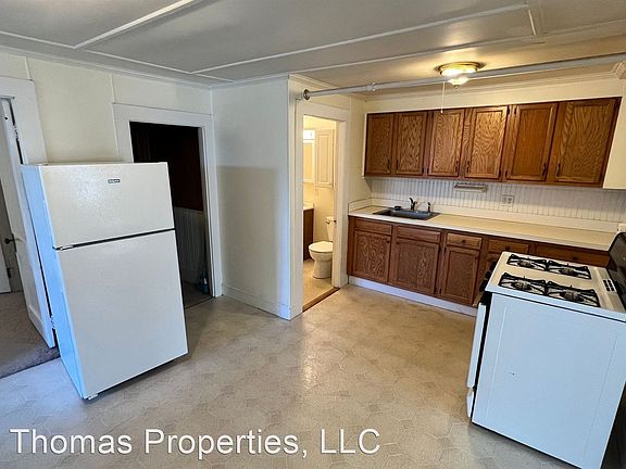 2nd image of 99 Green St APT 6