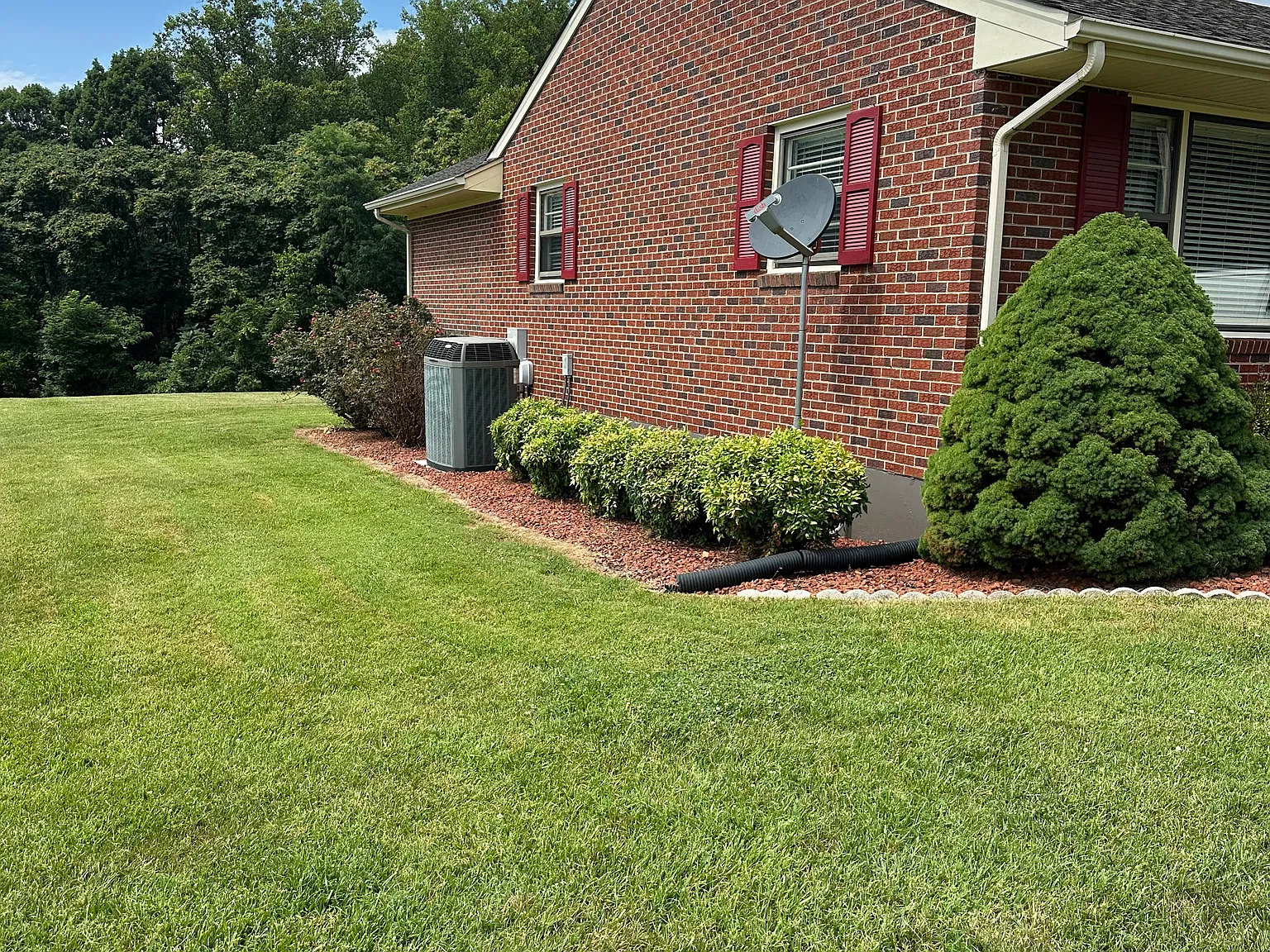 3 bed, 1400 sqft, $1,500 — Photo 2