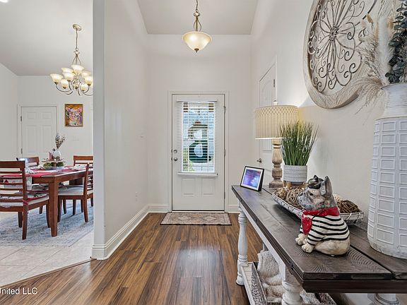 5th image of 13723 Ridgehaven Way