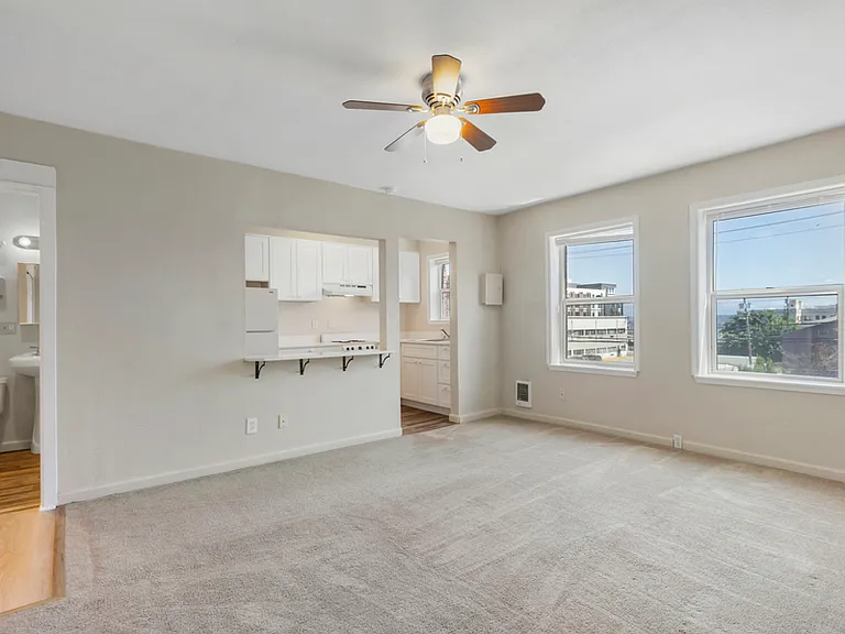 Kensington Apartments — Photo 26