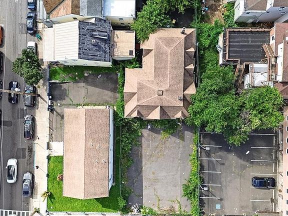 5th image of 168-170 Carroll Street