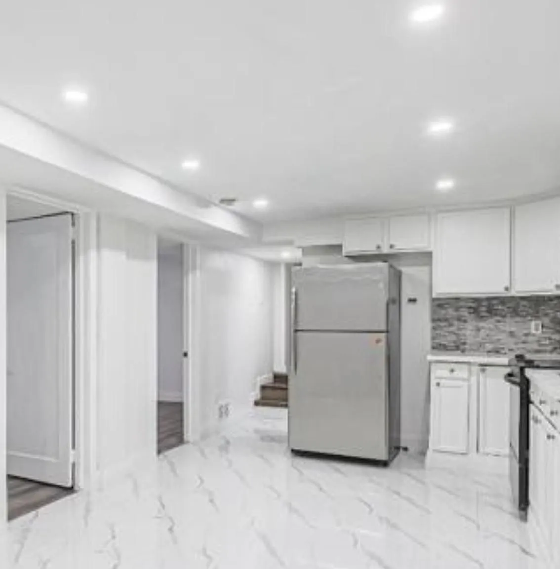 3 bed, $2,200 — Photo 2