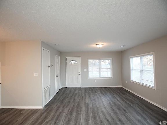3rd image of 4501 W 28th St