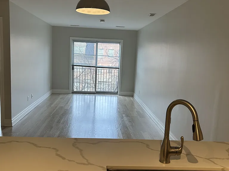 3069 Lakeshore Ave #301 — Photo 3