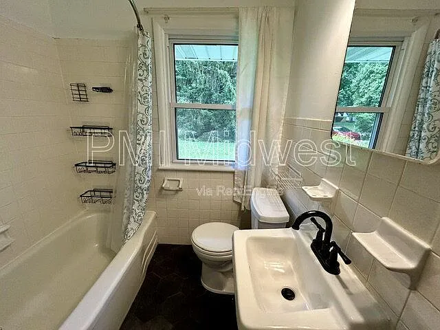 2534 Parr Dr — Photo 17