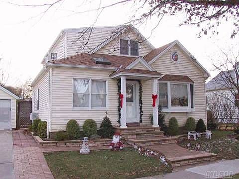 1st image of 74 Stewart St