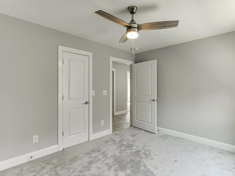 1641 E Broad St — Photo 27