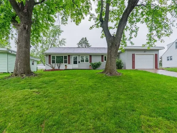 2284 Grandview Dr, Decatur, IL 62526