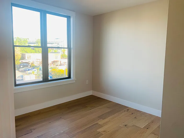 305 Webster Ave #308 — Photo 16