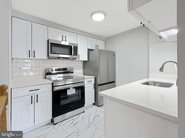 18413 Bishopstone Ct #41, Gaithersburg, MD 20886