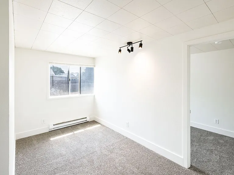 D1420AV — Photo 2