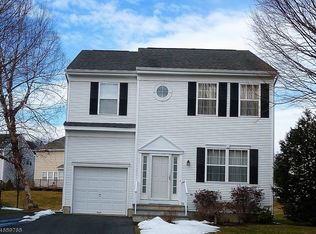 90 Watch Hill Rd, Hackettstown, NJ 07840