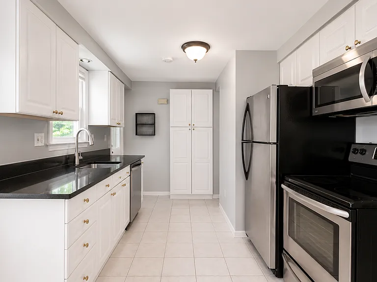 14 Bradford Rd #14 — Photo 10
