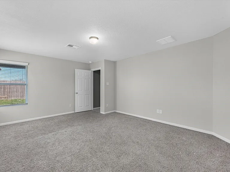 2606 Zephyr Ln — Photo 14
