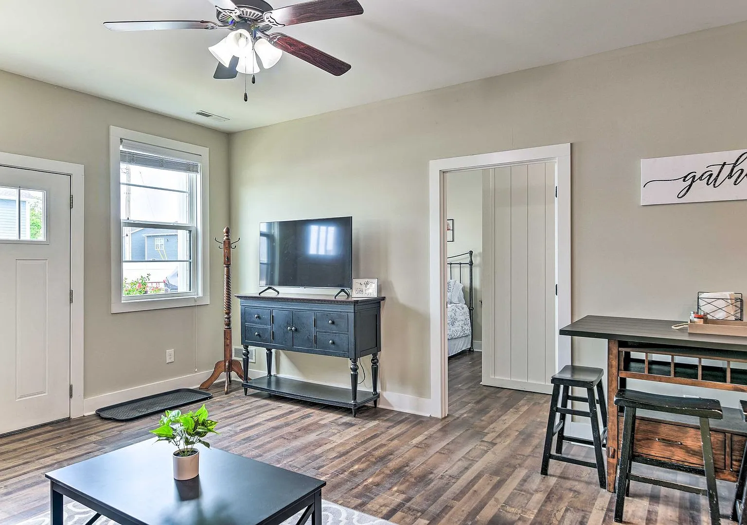 1117 Greenwood Alley — Photo 4