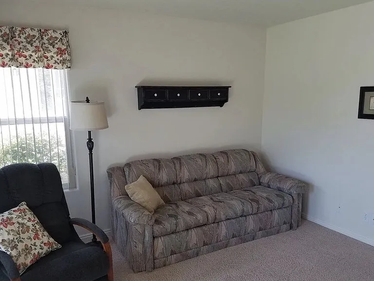 149 N Turnbury Ln — Photo 10