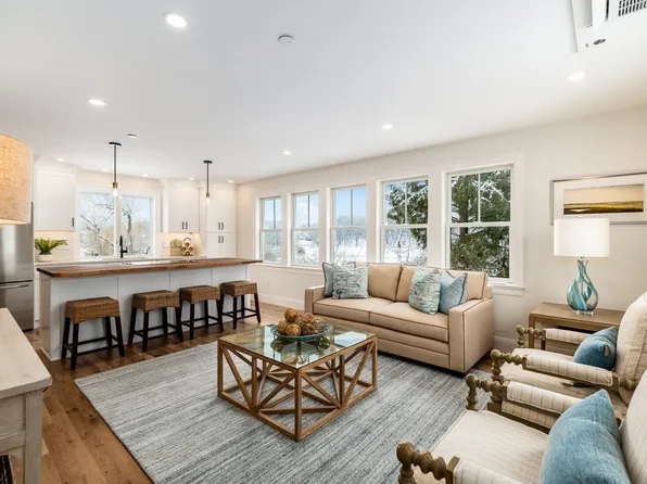 145 Main St #4, Essex, MA 01929