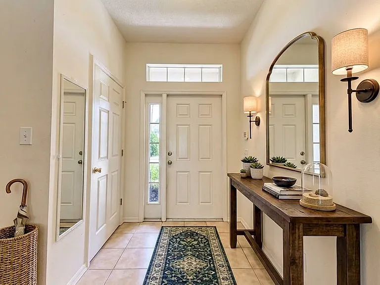 3934 Yellowstone Cir — Photo 3