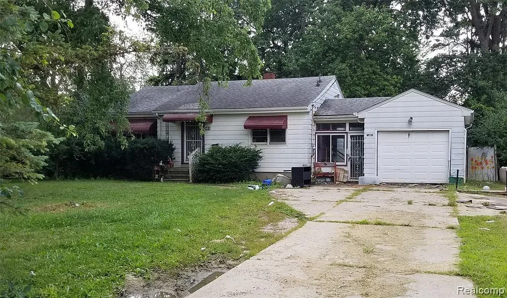 2441 Covert Rd photo 1
