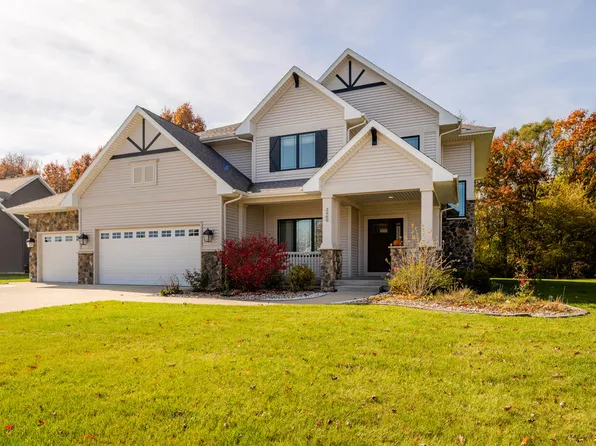 3988 Fox Woods Rd, Saint Joseph, MI 49085