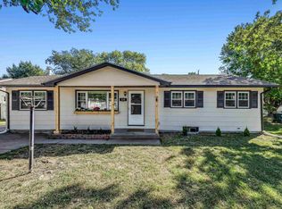 630 N Brownthrush Ln, Wichita, KS 67212