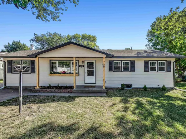 630 N Brownthrush Ln, Wichita, KS 67212