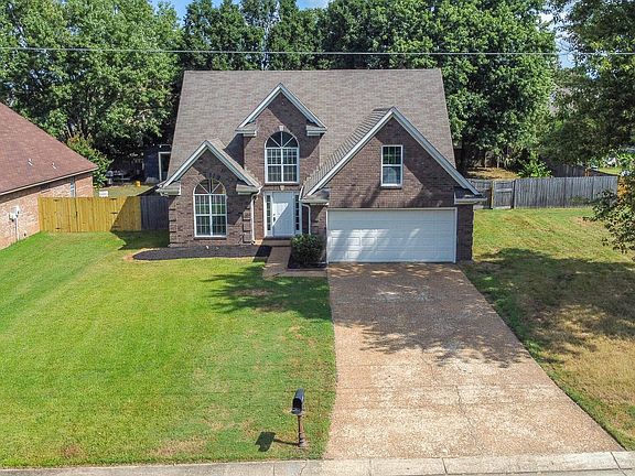3rd image of 2166 Greencliff Dr