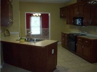 10196 Summerlake Dr, Mobile, AL 36608